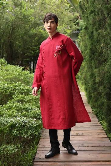 Vietnamese Red Velvet Attires